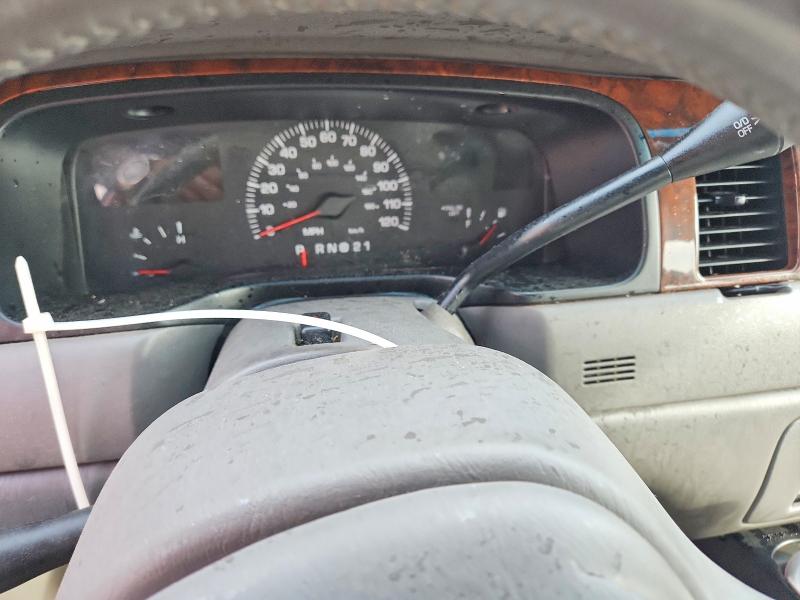 77379095 :رقم المزاد ، 1LNHM81W1YY900195 vin ، 2000 Lincoln Town Car مزاد بيع