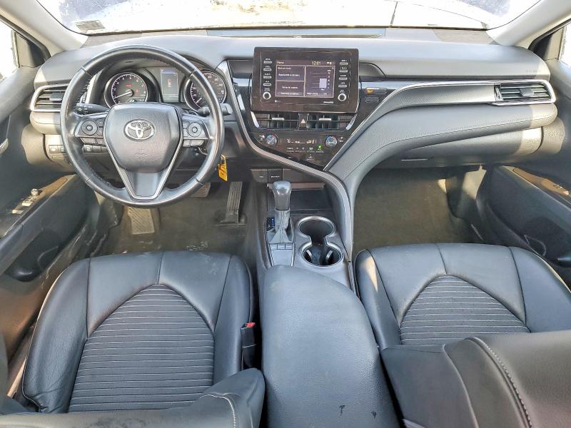 76705755 :رقم المزاد ، 4T1G11AK4NU709401 vin ، 2022 Toyota Camry مزاد بيع