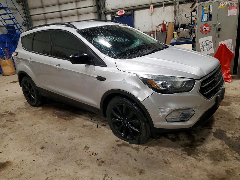 75730445 :رقم المزاد ، 1FMCU0G96HUC90623 vin ، 2017 Ford Escape مزاد بيع
