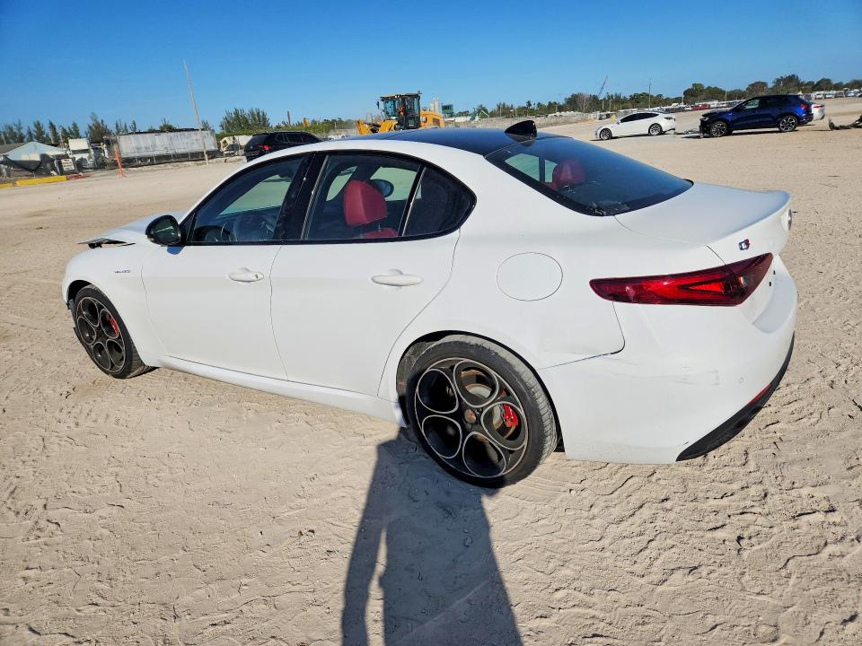 2023 Alfa Romeo Giulia მანქანა იყიდება აუქციონზე, vin: ZARFAMBN6P7669663, აუქციონის ნომერი: 76124915