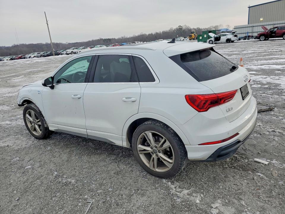 75583905 :رقم المزاد ، WA1EECF31K1082144 vin ، 2019 Audi Q3 مزاد بيع