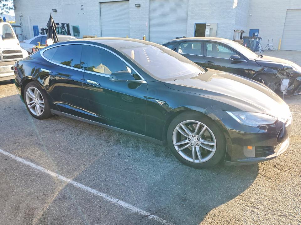 Aukcja sprzedaży 2015 Tesla Model S, vin: 5YJSA1S21FF084995, numer aukcji: 79260505