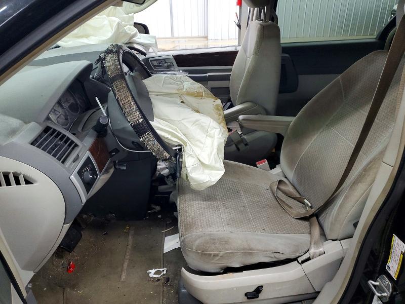 2010 Chrysler Town & Country მანქანა იყიდება აუქციონზე, vin: 2A4RR5D17AR136964, აუქციონის ნომერი: 75900285