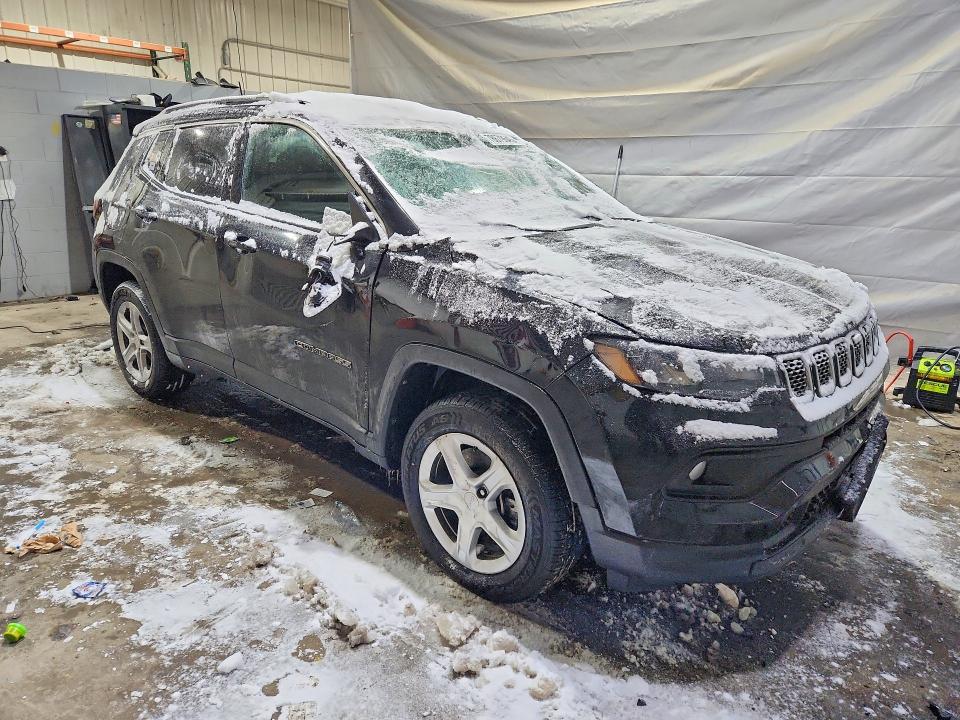 78679645 :رقم المزاد ، 3C4NJDBN2PT517803 vin ، 2023 Jeep Compass مزاد بيع