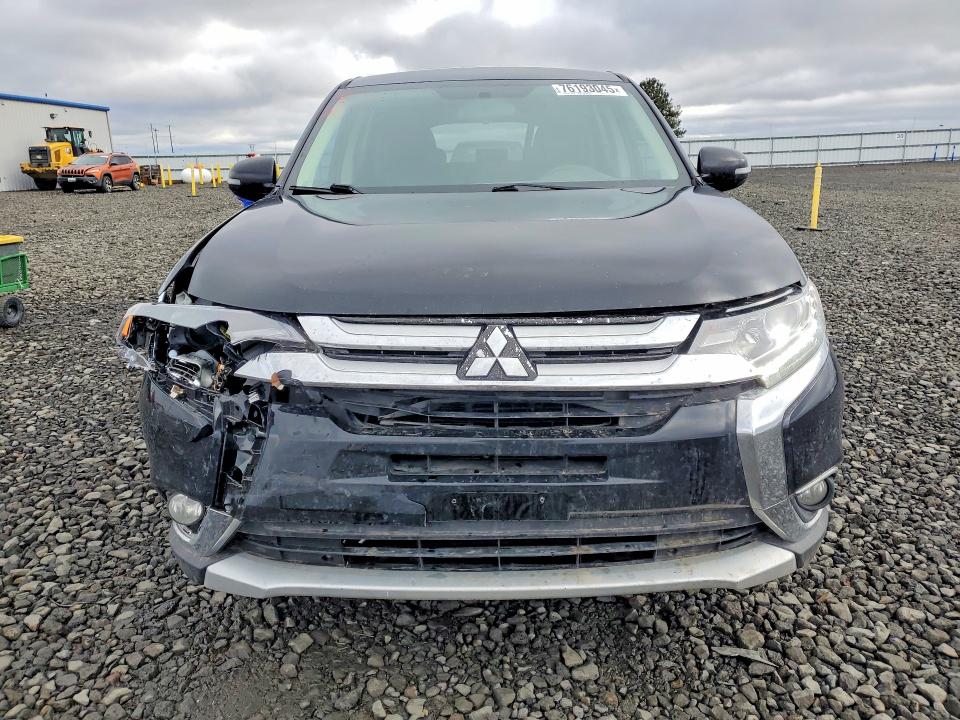 Продаж на аукціоні авто 2018 Mitsubishi Outlander, vin: JA4AZ3A37JZ055816, номер лоту: 76193045