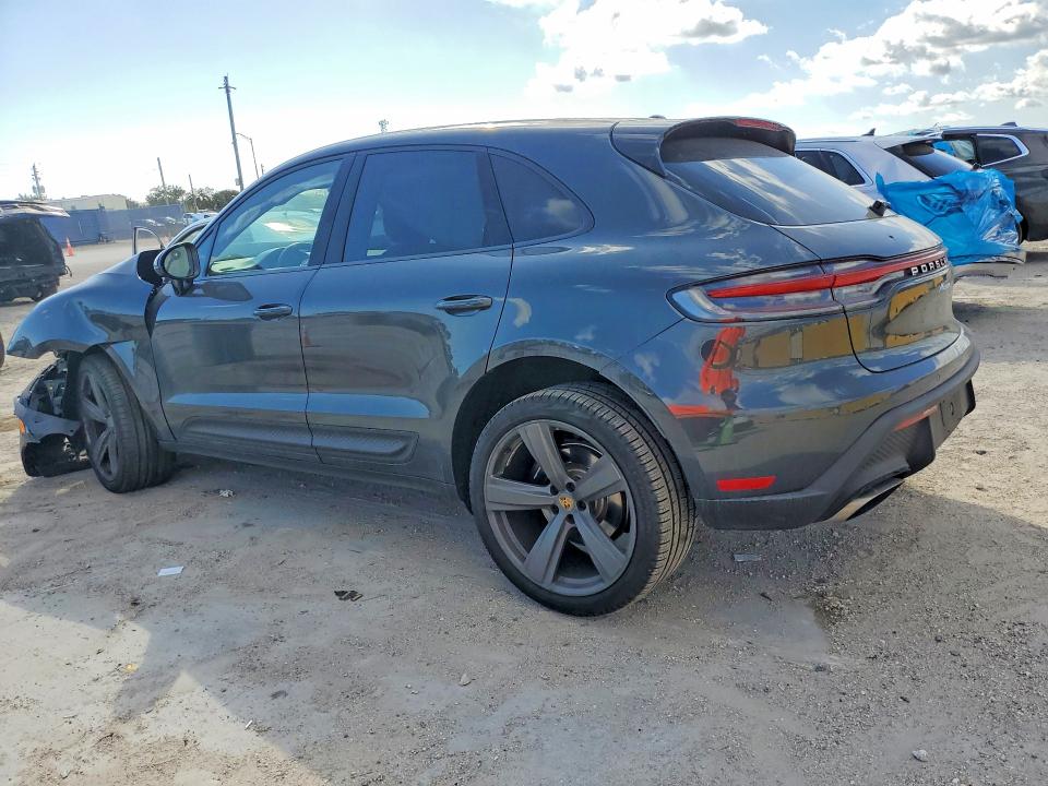 77114865 :رقم المزاد ، WP1AA2A52NLB05408 vin ، 2022 Porsche Macan مزاد بيع