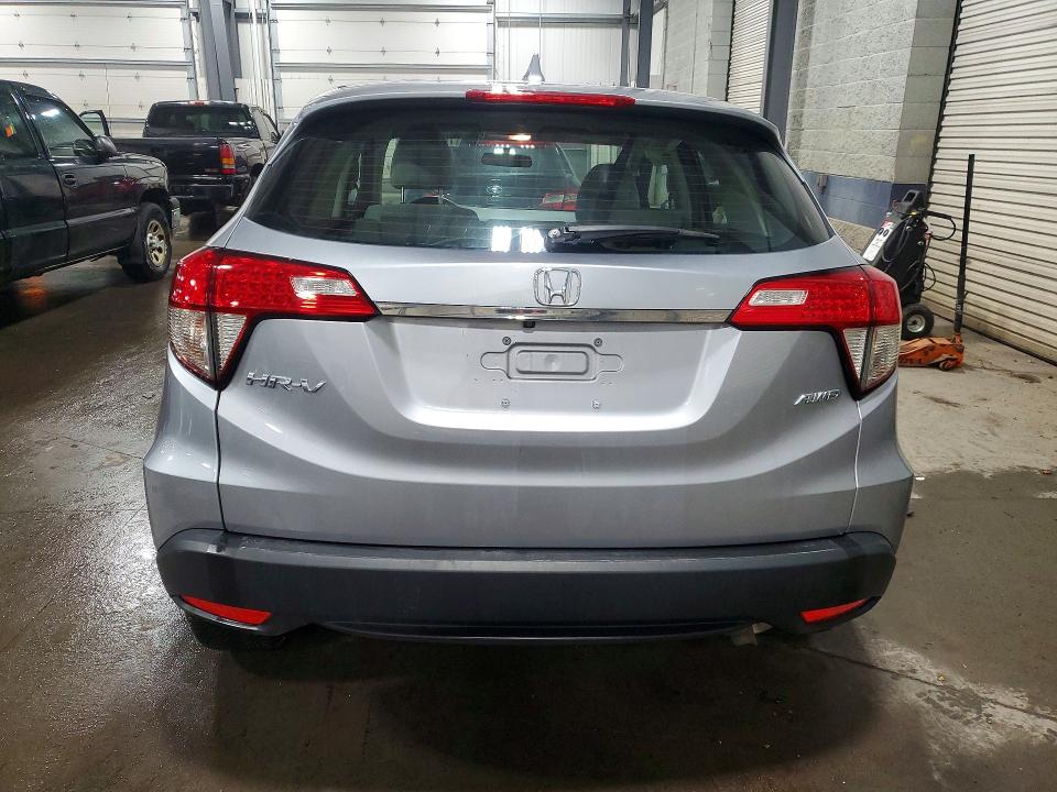 2021 Honda Hr-v Lx მანქანა იყიდება აუქციონზე, vin: 3CZRU6H3XMM747972, აუქციონის ნომერი: 76771045