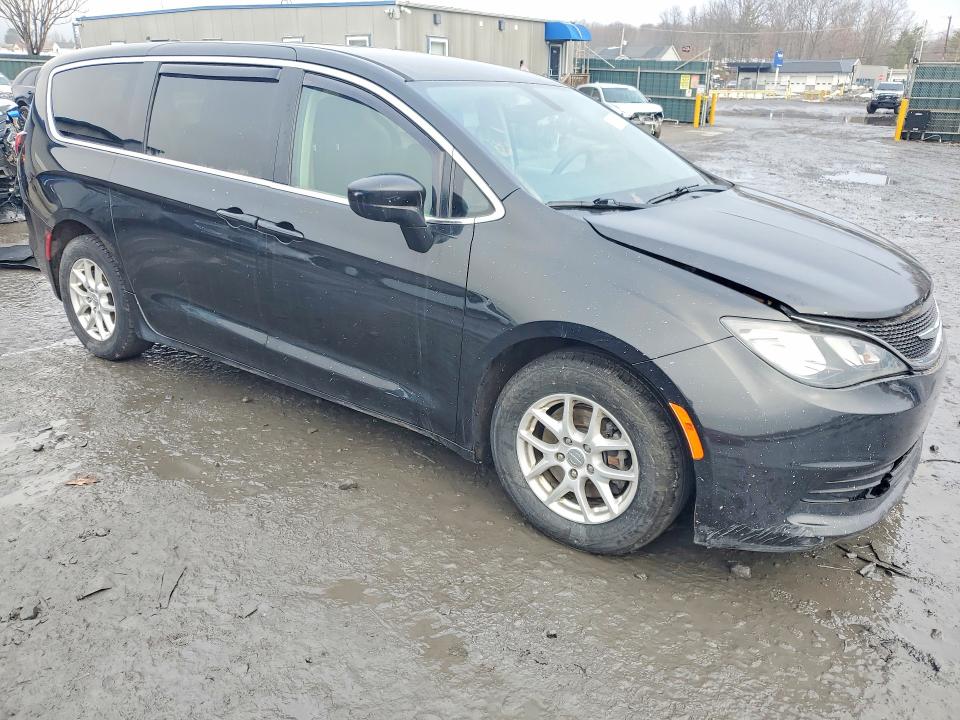 76900415 :رقم المزاد ، 2C4RC1CG8HR610856 vin ، 2017 Chrysler Pacifica مزاد بيع