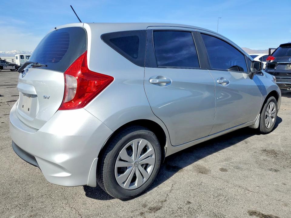 2018 Nissan Versa Note მანქანა იყიდება აუქციონზე, vin: 3N1CE2CP8JL354861, აუქციონის ნომერი: 78817605