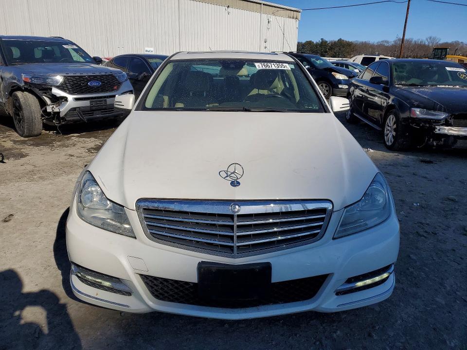 76671355 :رقم المزاد ، WDDGF8BB1CA601741 vin ، 2012 Mercedes-benz C مزاد بيع