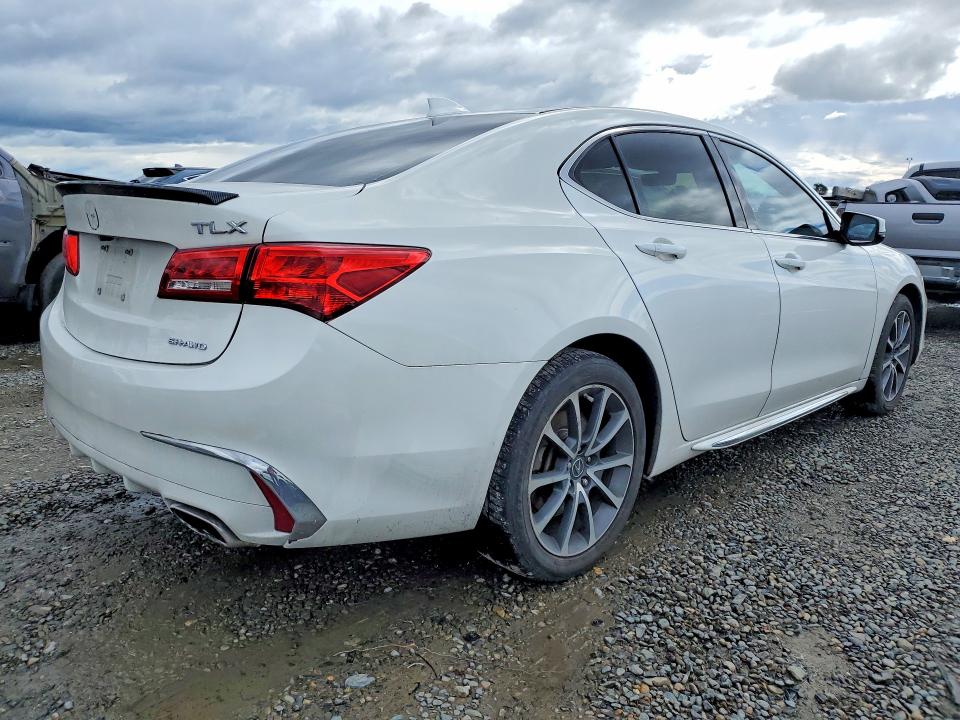 78101735 :رقم المزاد ، 19UUB3F52JA005052 vin ، 2018 Acura Tlx مزاد بيع