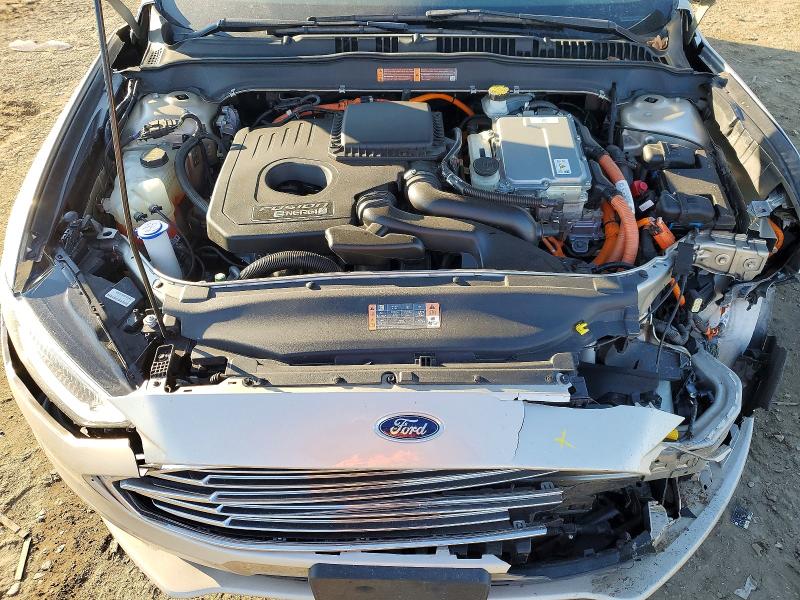 77375395 :رقم المزاد ، 3FA6P0PU1JR106544 vin ، 2018 Ford Fusion مزاد بيع