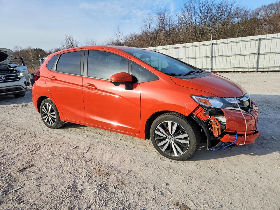 76254355 :رقم المزاد ، 3HGGK5H89JM702950 vin ، 2018 Honda Fit مزاد بيع
