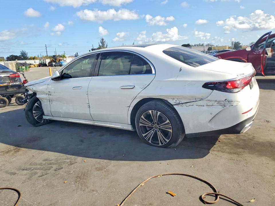 Продаж на аукціоні авто 2024 Mercedes-benz E, vin: W1KLF4HB9RA006529, номер лоту: 77772345