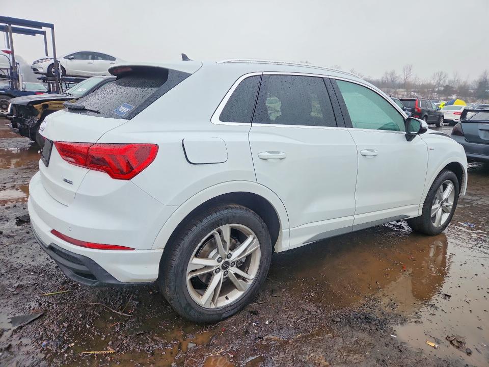 2024 Audi Q3 მანქანა იყიდება აუქციონზე, vin: WA1DECF37R1108526, აუქციონის ნომერი: 77401165