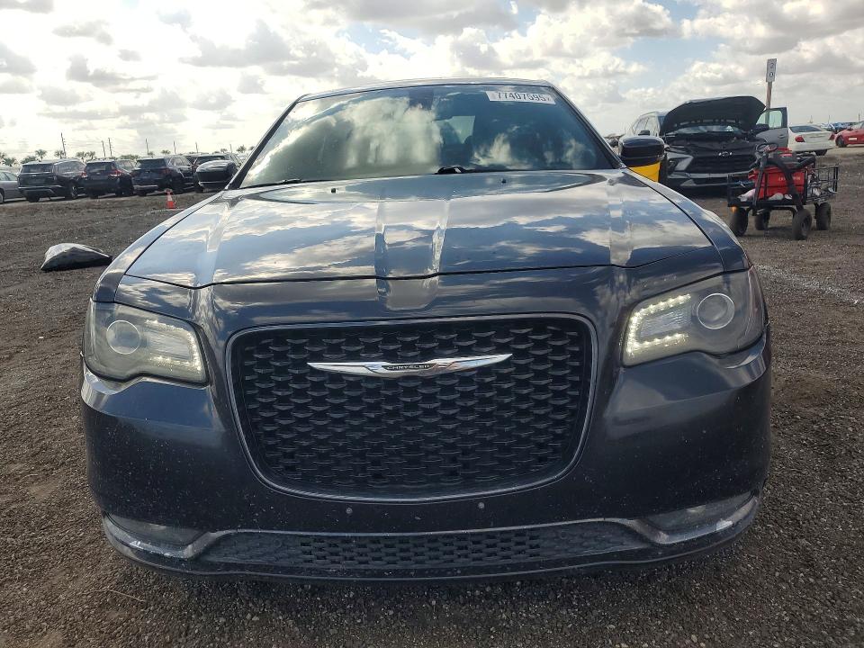 2017 Chrysler 300 მანქანა იყიდება აუქციონზე, vin: 2C3CCAGG2HH565701, აუქციონის ნომერი: 77407595