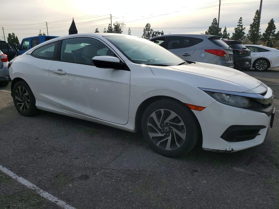 76831045 :رقم المزاد ، 2HGFC4B09GH313755 vin ، 2016 Honda Civic مزاد بيع