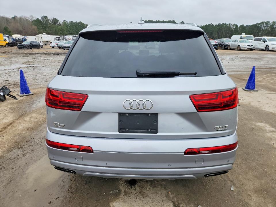 Продажа на аукционе авто 2018 Audi Q7, vin: WA1LAAF70JD039499, номер лота: 76901245