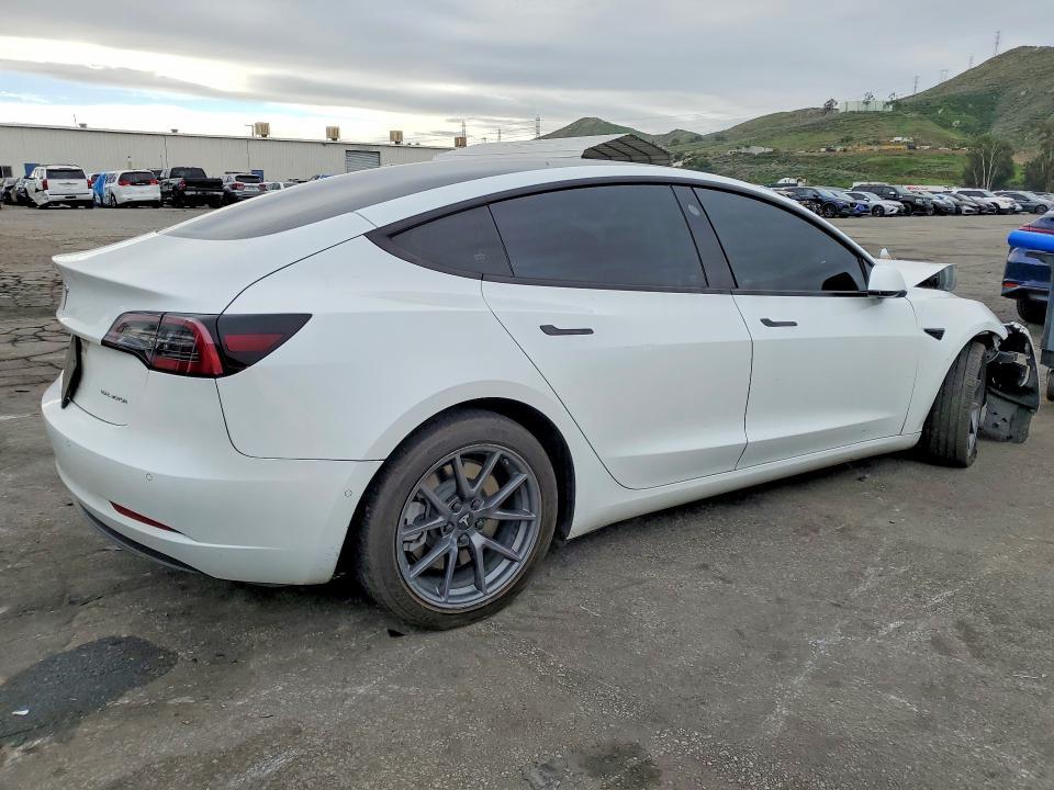 77218085 :رقم المزاد ، 5YJ3E1EB2NF278177 vin ، 2022 Tesla Model 3 مزاد بيع