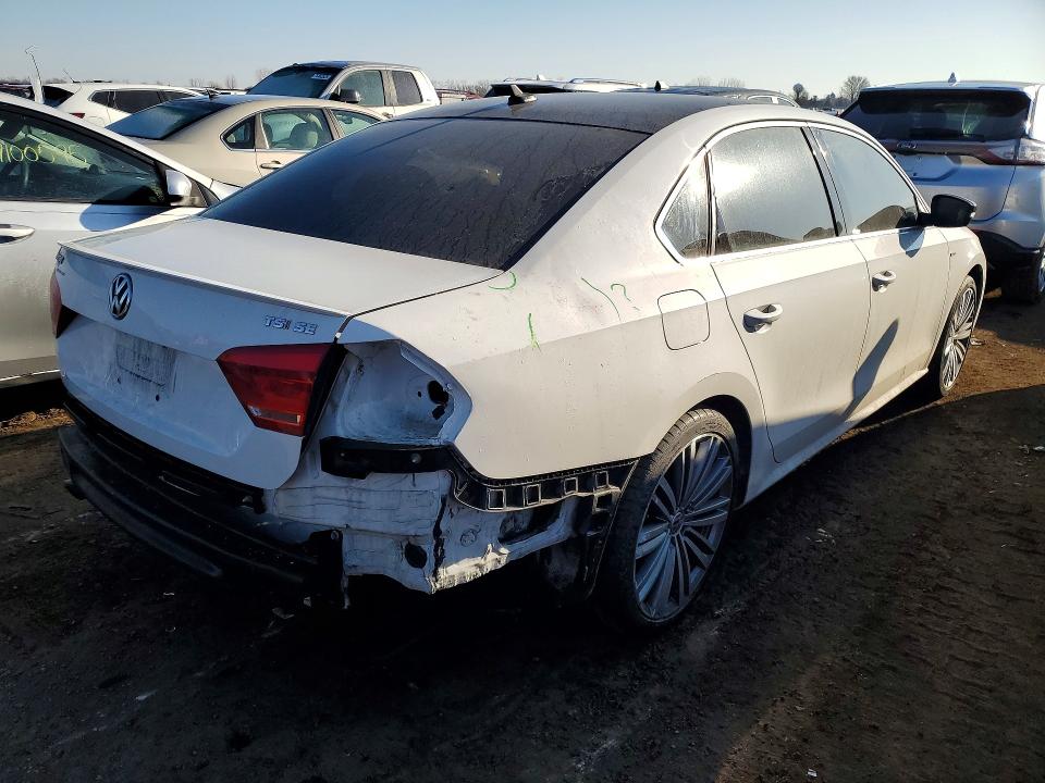 76702985 :رقم المزاد ، 1VWBT7A3XFC002957 vin ، 2015 Volkswagen Passat مزاد بيع