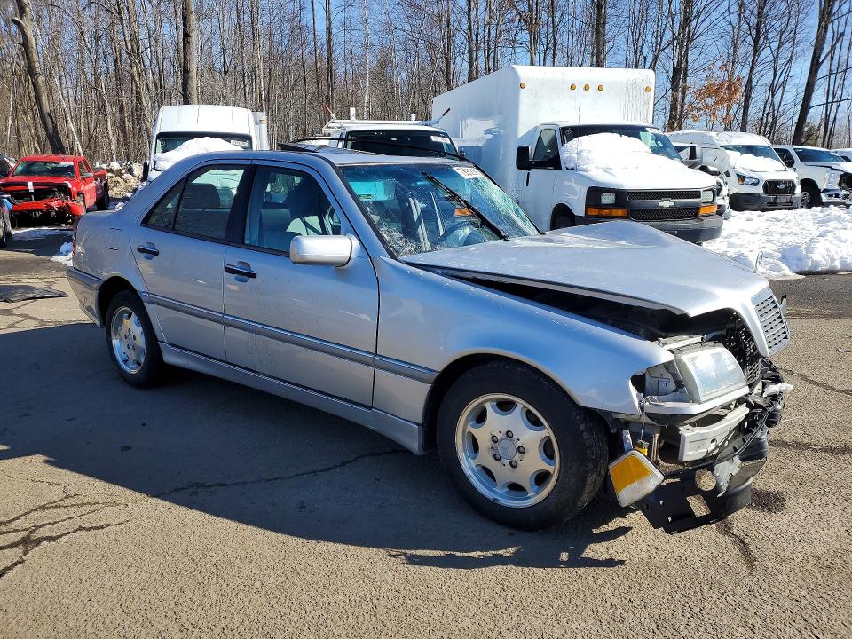 2000 Mercedes Benz C მანქანა იყიდება აუქციონზე, vin: WDBHA24G5YA833560, აუქციონის ნომერი: 78962295