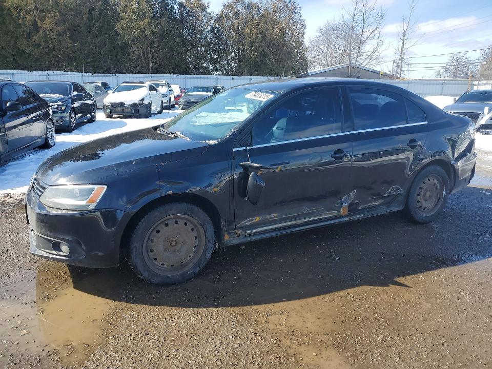 78445215 :رقم المزاد ، 3VWGX7AJ7DM243833 vin ، 2013 Volkswagen Jetta مزاد بيع