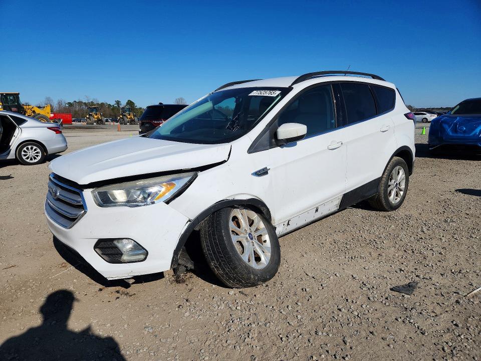 2017 Ford Escape მანქანა იყიდება აუქციონზე, vin: 1FMCU0GDXHUB73440, აუქციონის ნომერი: 77525765