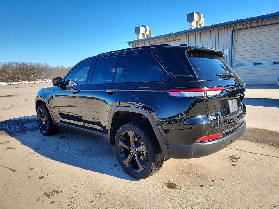 Продажа на аукционе авто 2023 Jeep Grand Cherokee, vin: 1C4RJHAG5P8104493, номер лота: 77169805