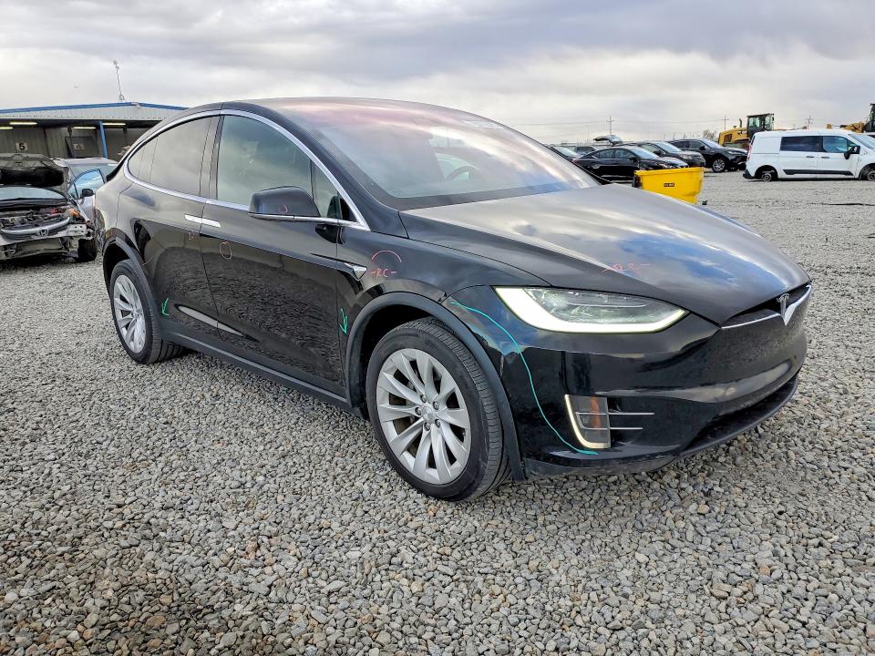 Продажа на аукционе авто 2017 Tesla Model X, vin: 5YJXCBE20HF041799, номер лота: 75570675