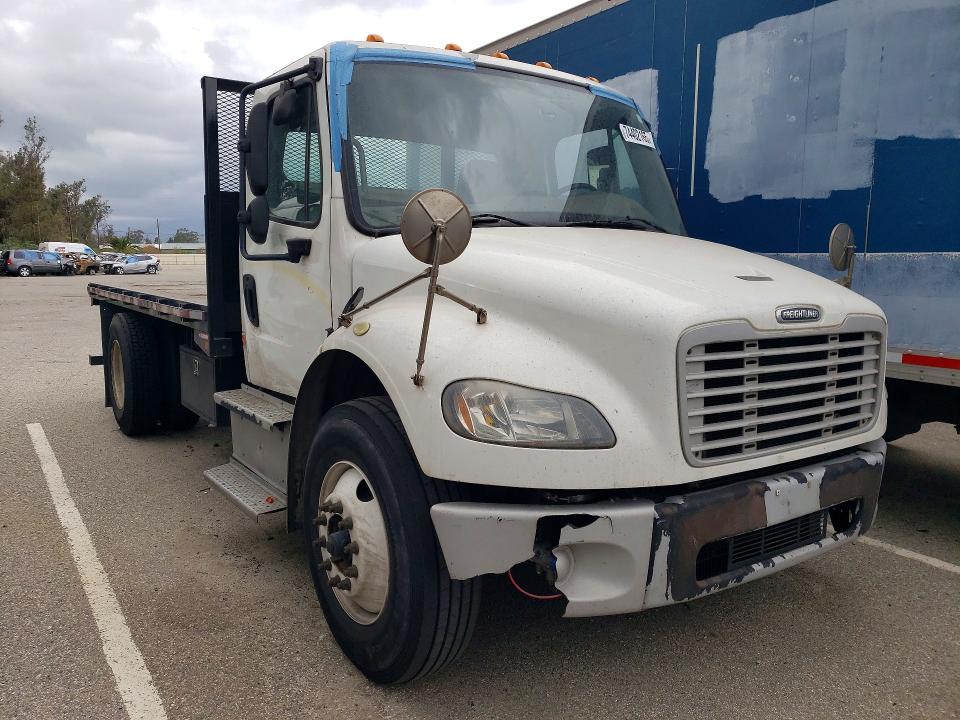74402165 :رقم المزاد ، 1FVACWDT4GHGY4864 vin ، 2016 Freightliner M2 106 Med مزاد بيع