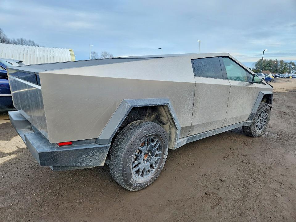 79460355 :رقم المزاد ، 7G2CEHEE3RA000245 vin ، 2024 Tesla Cybertruck مزاد بيع