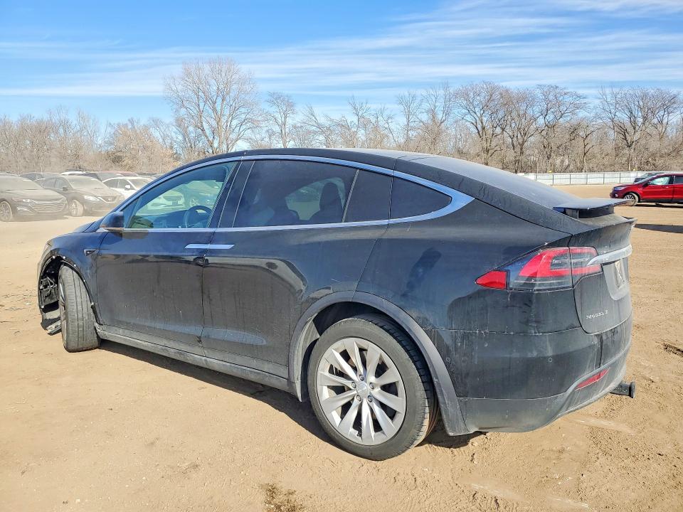 2019 Tesla Model X მანქანა იყიდება აუქციონზე, vin: 5YJXCBE26KF152980, აუქციონის ნომერი: 77187965