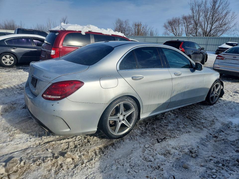 2015 Mercedes-benz C მანქანა იყიდება აუქციონზე, vin: 55SWF4KB4FU013972, აუქციონის ნომერი: 76435695