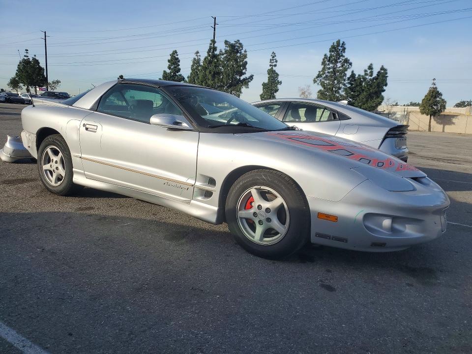 Продажа на аукционе авто 1999 Pontiac Firebird, vin: 2G2FS22K1X2231730, номер лота: 76459315