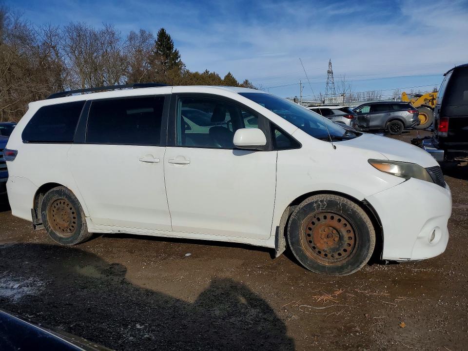 Aukcja sprzedaży 2011 Toyota Sienna, vin: 5TDXK3DC4BS083396, numer aukcji: 78860855
