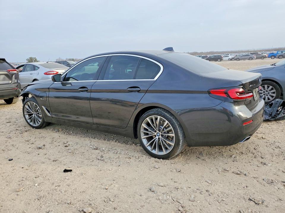 77346765 :رقم المزاد ، WBA33AG03PCL98407 vin ، 2023 Bmw 530xe مزاد بيع