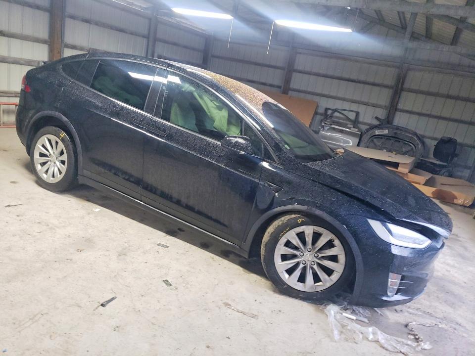 78709285 :رقم المزاد ، 5YJXCBE29LF244411 vin ، 2020 Tesla Model X مزاد بيع