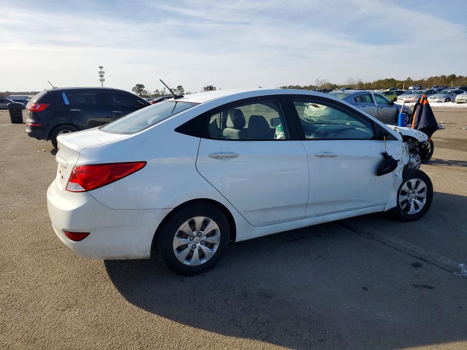 2017 Hyundai Accent მანქანა იყიდება აუქციონზე, vin: KMHCT4AEXHU194428, აუქციონის ნომერი: 79213335