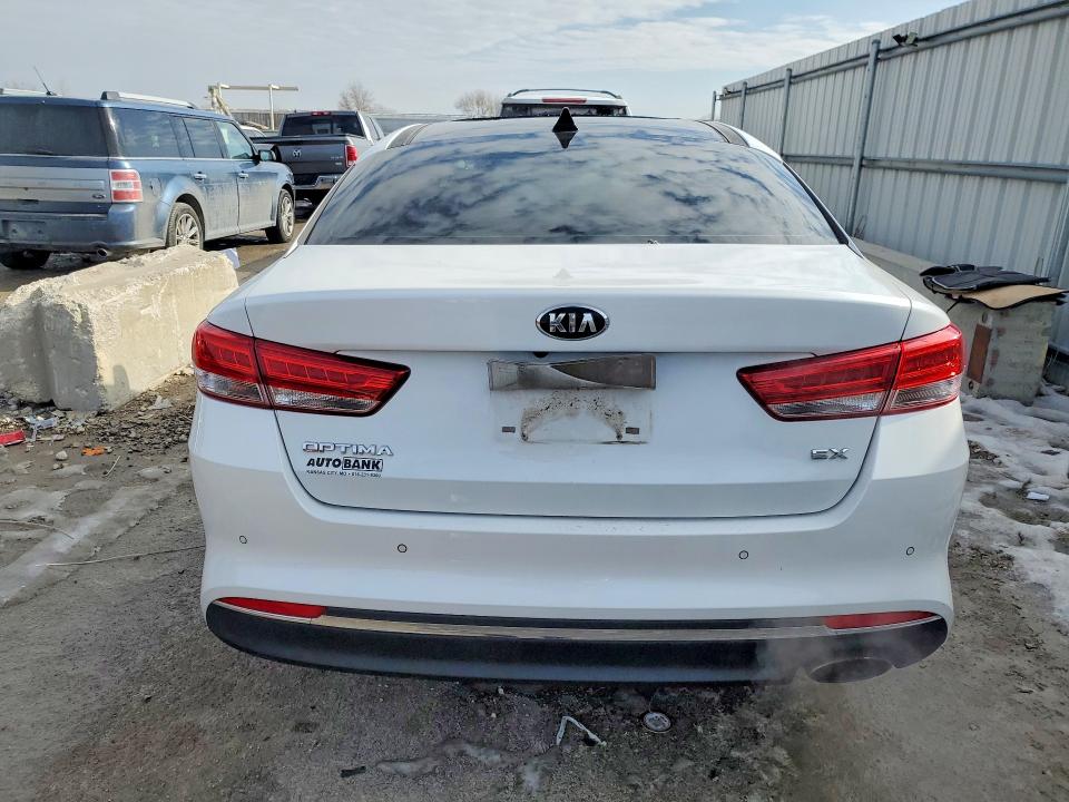 Продажа на аукционе авто 2016 Kia Optima, vin: 5XXGU4L38GG004841, номер лота: 75931205