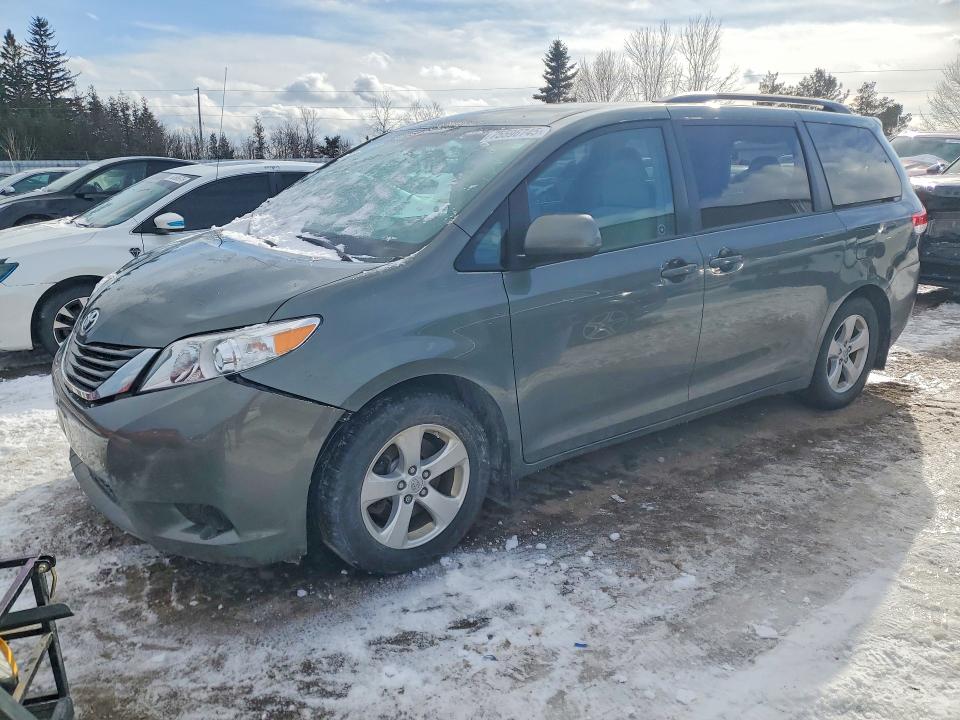2014 Toyota Sienna მანქანა იყიდება აუქციონზე, vin: 5TDKK3DC4ES425766, აუქციონის ნომერი: 75596745