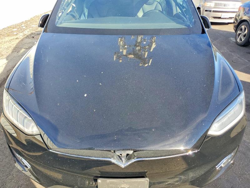 77247405 :رقم المزاد ، 5YJXCDE26LF263834 vin ، 2020 Tesla Model X مزاد بيع