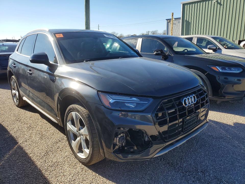 76017495 :رقم المزاد ، WA1BAAFY4M2010205 vin ، 2021 Audi Q5 Premium مزاد بيع