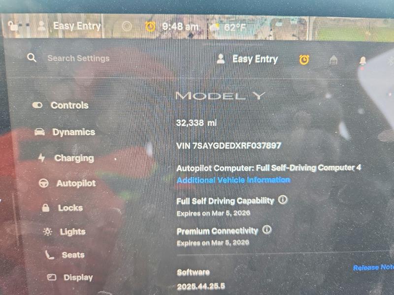 2024 Tesla Model Y მანქანა იყიდება აუქციონზე, vin: 7SAYGDEDXRF037897, აუქციონის ნომერი: 77627875
