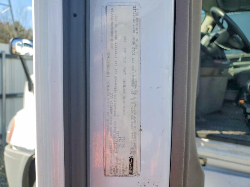 Продажа на аукционе авто 2015 Freightliner Cascadia, vin: 1FUBGEDV8FLGH4743, номер лота: 77423205