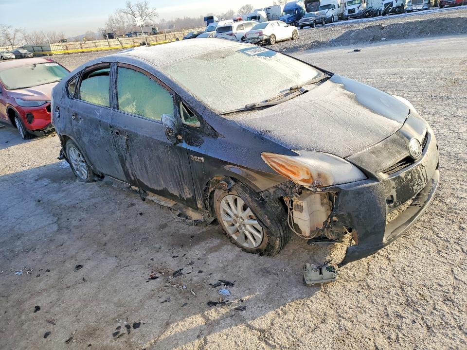 75485835 :رقم المزاد ، JTDKN3DP9E3050856 vin ، 2014 Toyota Prius Plug-in Hybrid مزاد بيع