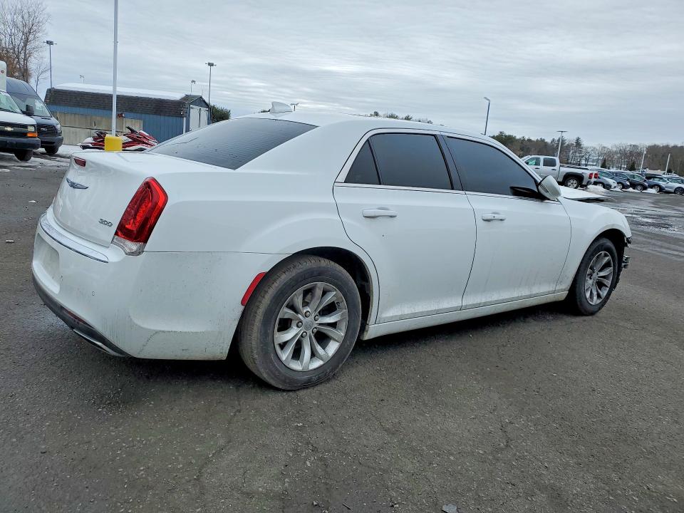 77883505 :رقم المزاد ، 2C3CCAAGXFH893938 vin ، 2015 Chrysler 300 مزاد بيع