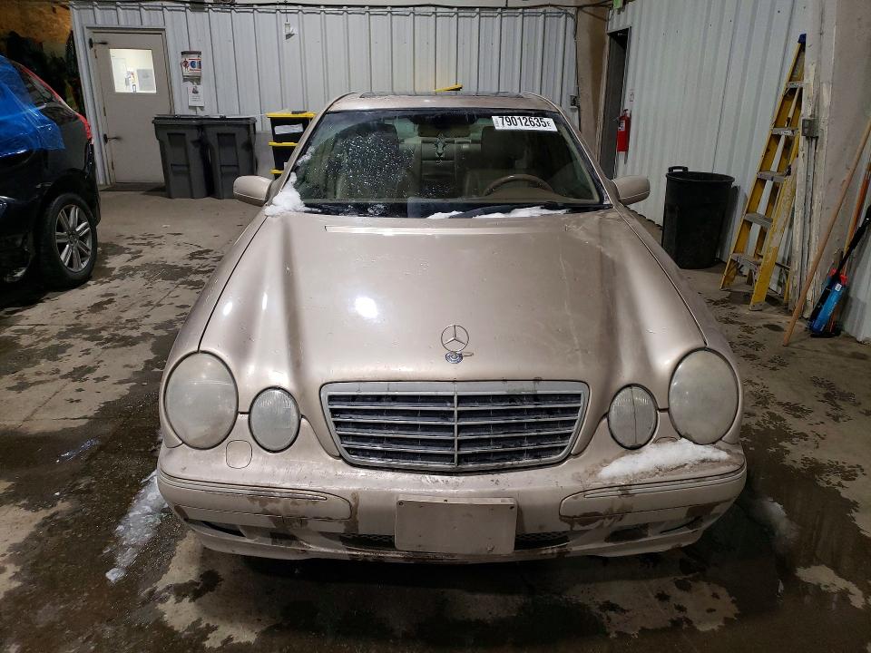 2000 Mercedes Benz E მანქანა იყიდება აუქციონზე, vin: WDBJF82J2YX032456, აუქციონის ნომერი: 79012635