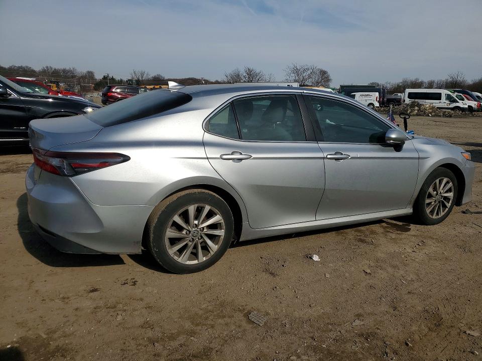 Продажа на аукционе авто 2023 Toyota Camry Le, vin: 4T1R11AK5PU747666, номер лота: 76668855