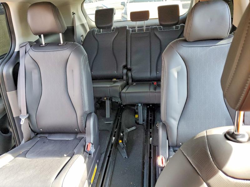 76666955 :رقم المزاد ، KNDNC5KA7S6035098 vin ، 2025 Kia Carnival Hybrid مزاد بيع