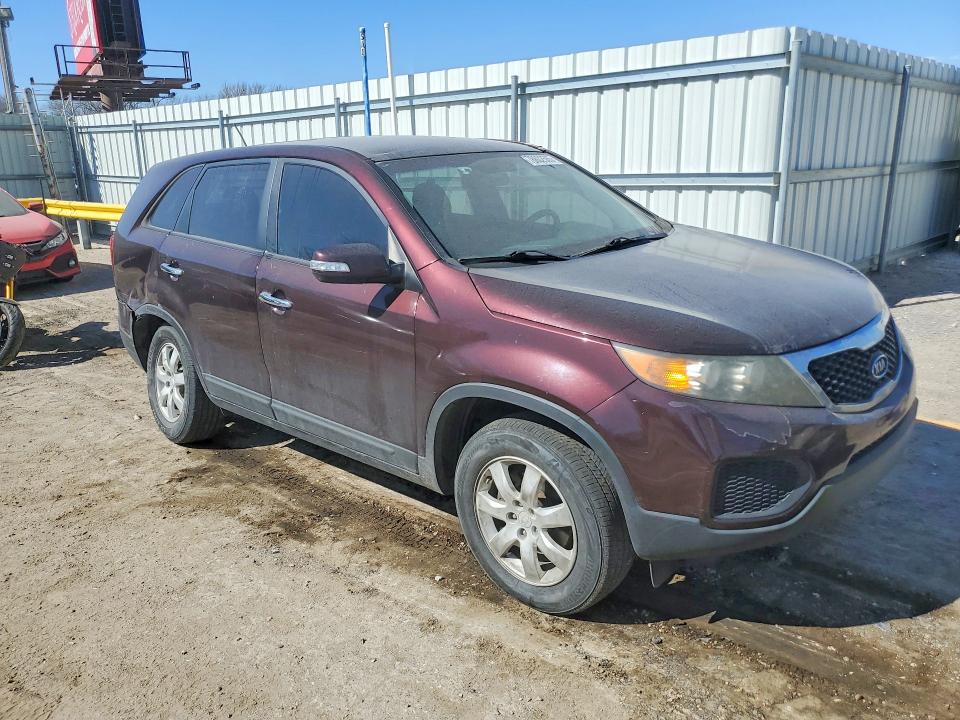 2011 Kia Sorento მანქანა იყიდება აუქციონზე, vin: 5XYKT3A16BG141631, აუქციონის ნომერი: 78802505